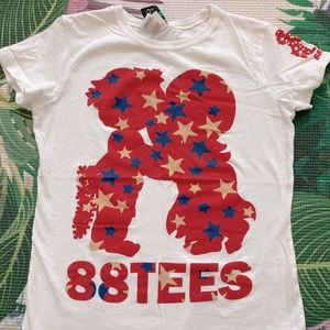 88Tees 4th of July Kissing Keikis Tee (Medium)